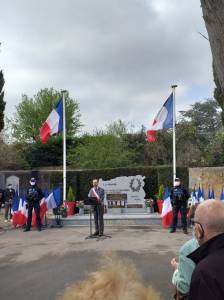 Highlight for Album: 2021 - Robert MENARD 
 Maire de la VILLE