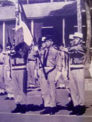  Lt Roger DEGUELDRE
 Porte Drapeau du 1er REP
