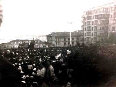  13 Mai 1958 
